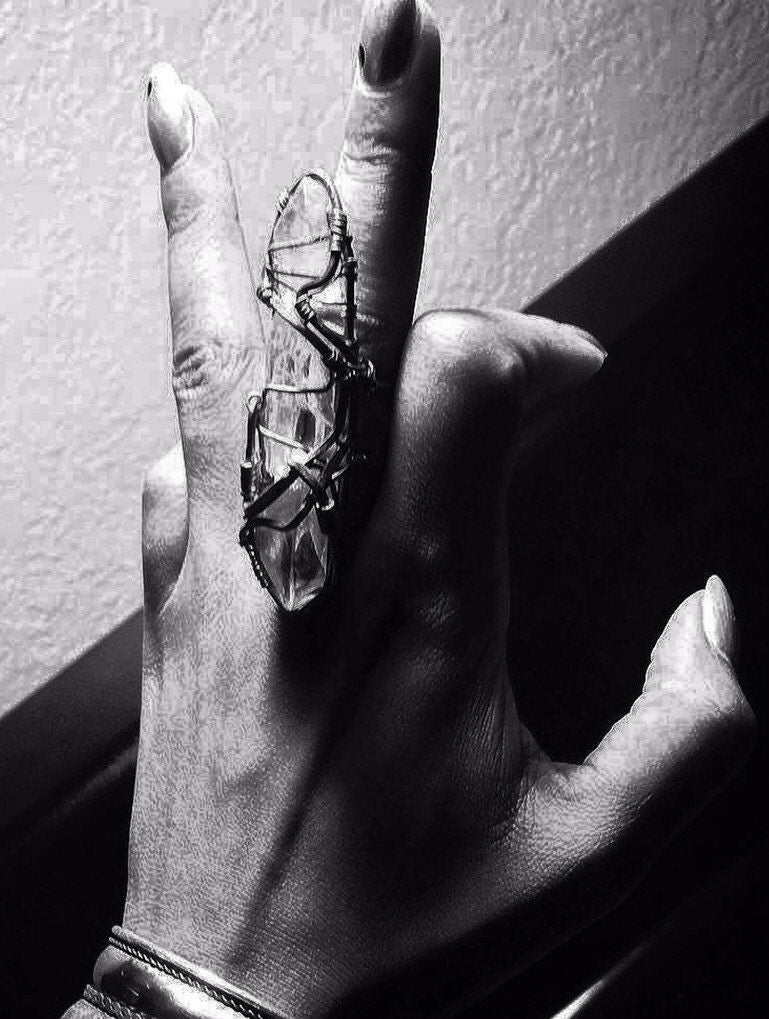 Quartz Finger Ring